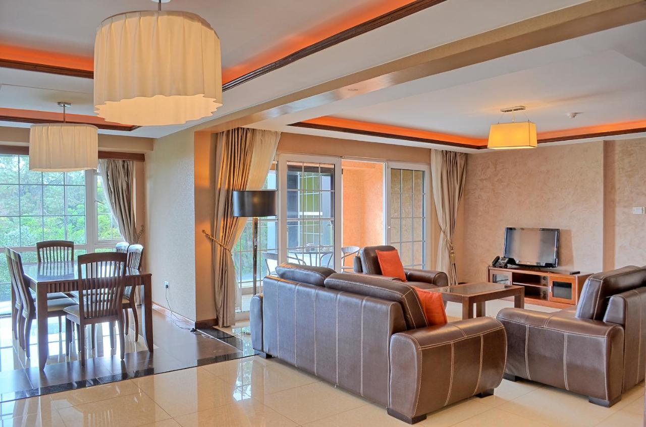 Clarence House Nairobi Appartement Buitenkant foto