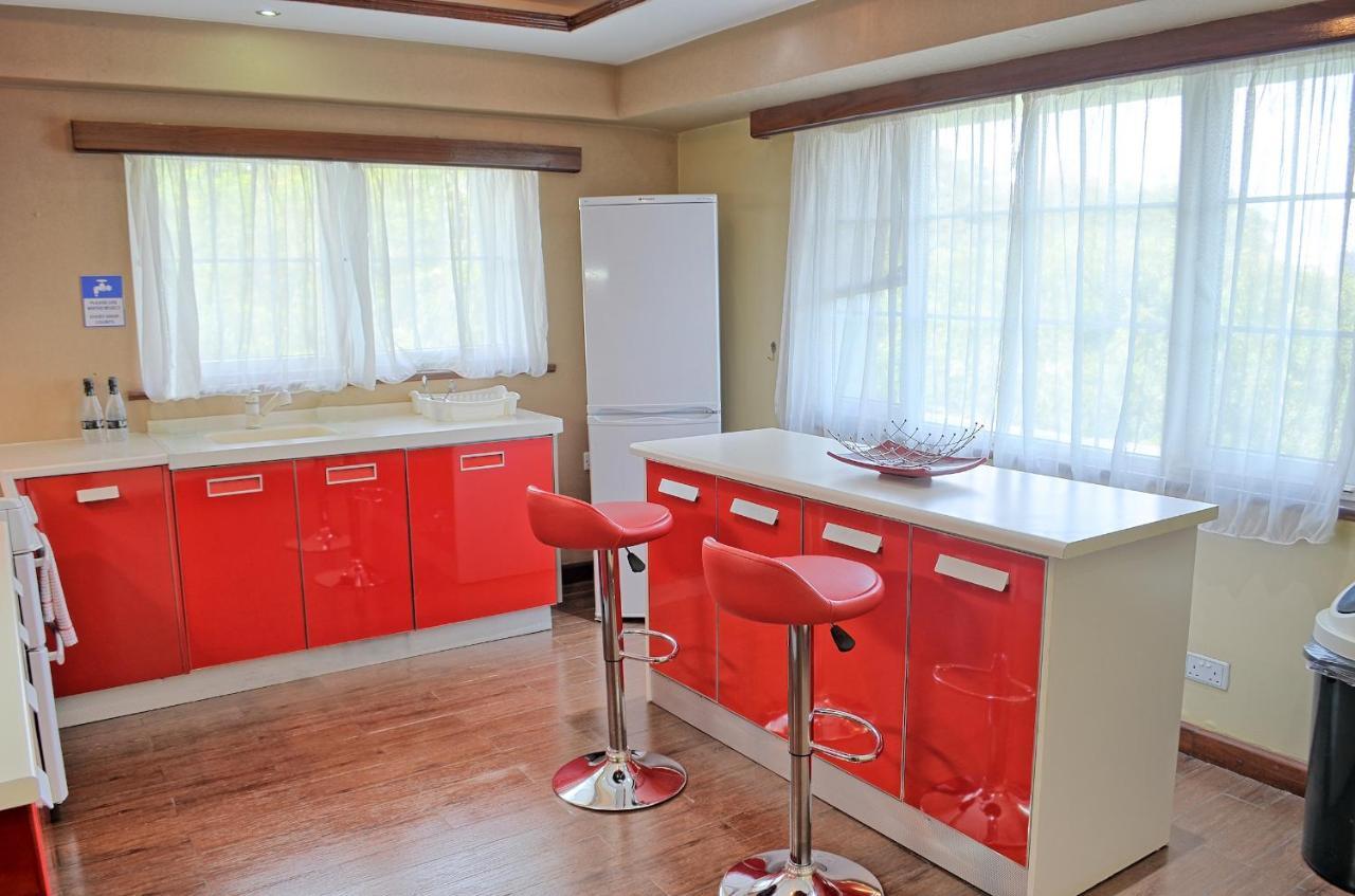 Clarence House Nairobi Appartement Buitenkant foto